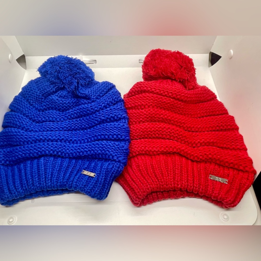 Lot X 2 NEW knit solid blue & solid red caps hat
